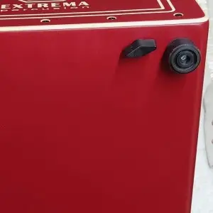 Pata y afinador del cajon Esencia Rojo
